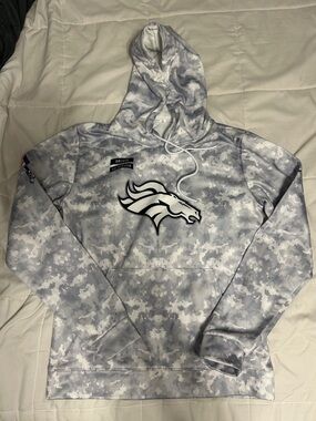 Denver Broncos Camo Pullover Hoodie - Gray White